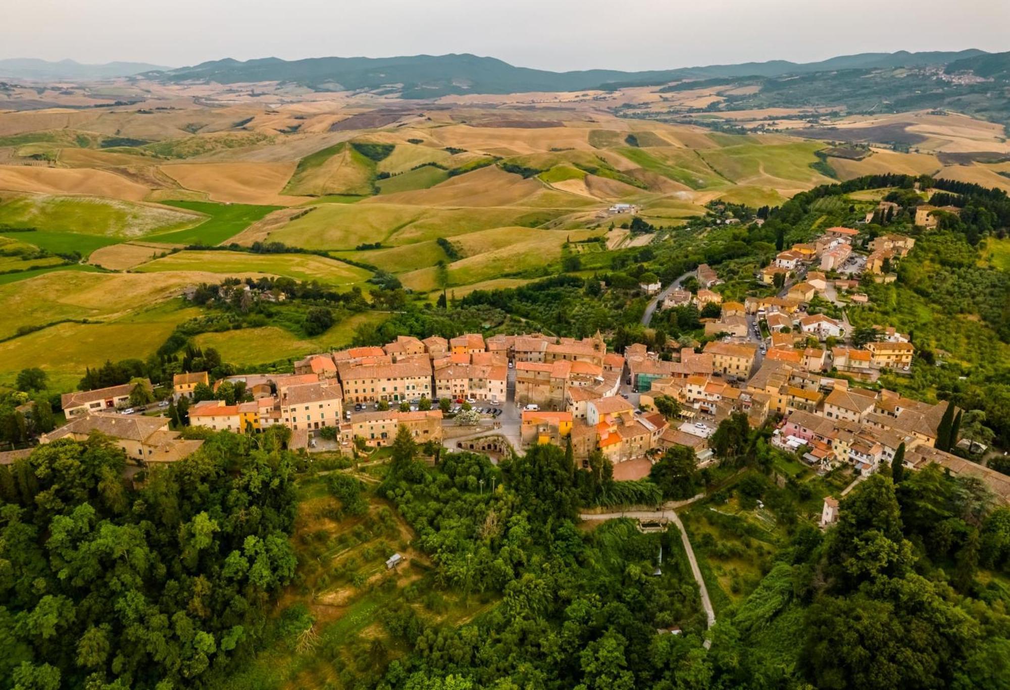 Il Sole Alla Terra Terricciola ภายนอก รูปภาพ